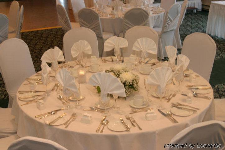 Delta Hotels By Marriott Toronto Markham Restaurant photo