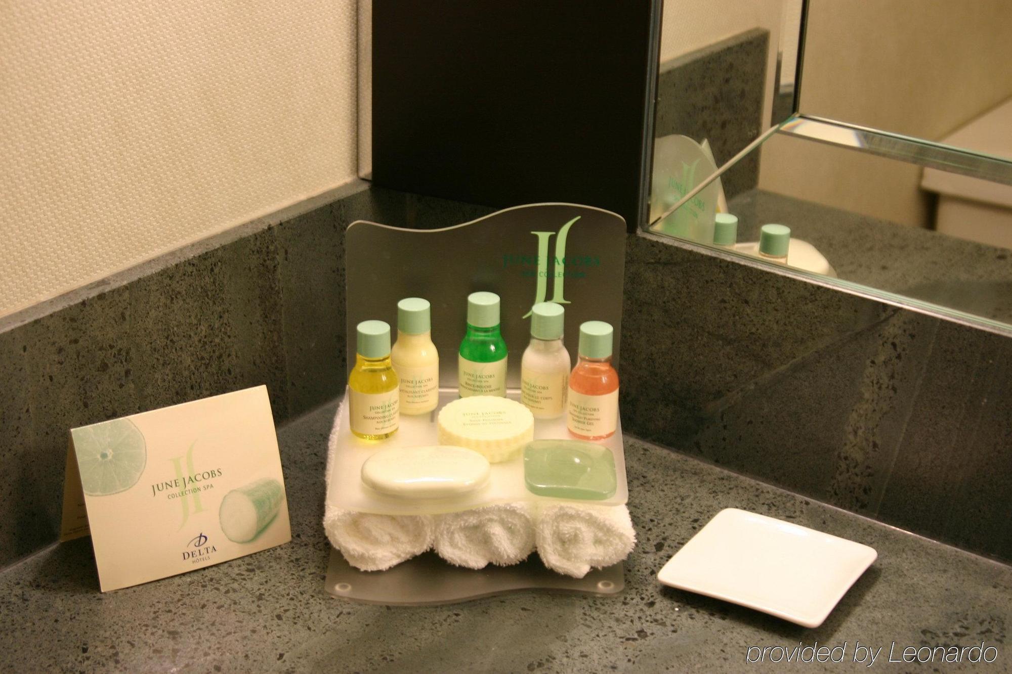 Delta Hotels By Marriott Toronto Markham Room photo